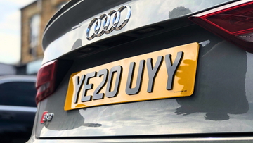 What is the difference between 3D Gel Number Plates and 4D plates? | Sweven Plates - Supplier of 3D Gel and 4D Plates