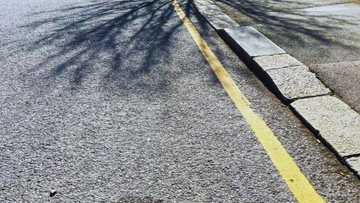 Can I Park on a Single Yellow Line?